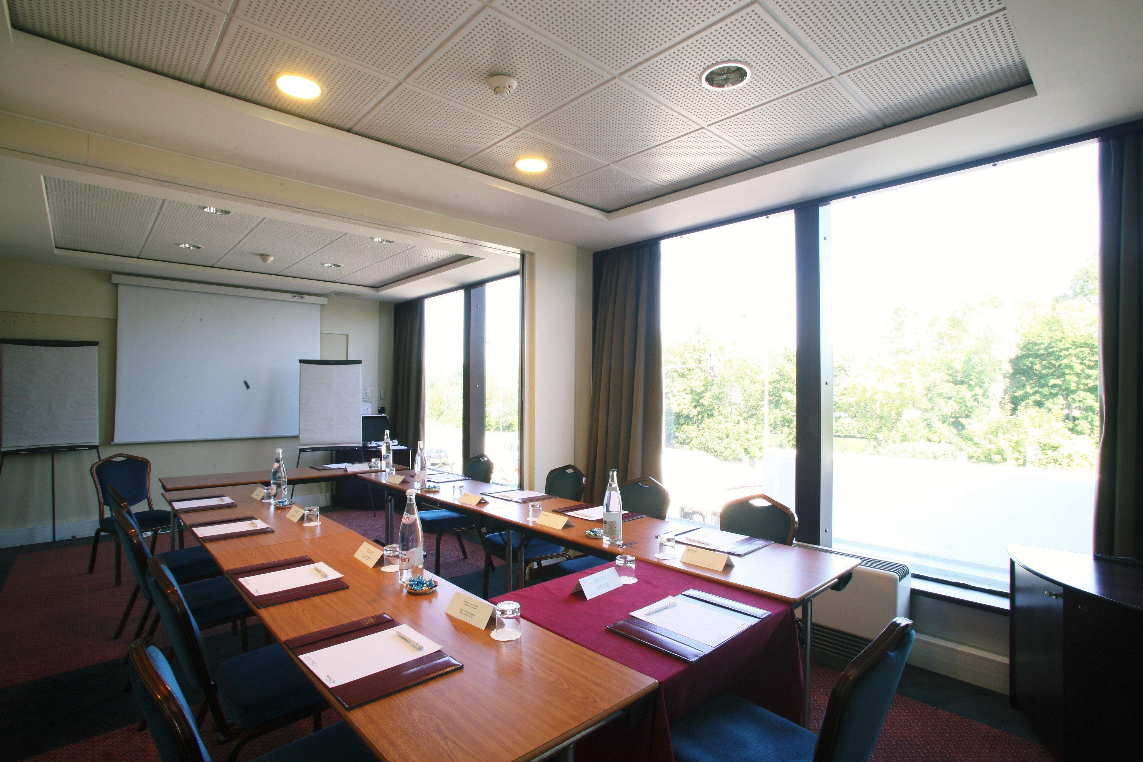 Hotel Doubletree By Hilton Paris Bougival Exteriér fotografie