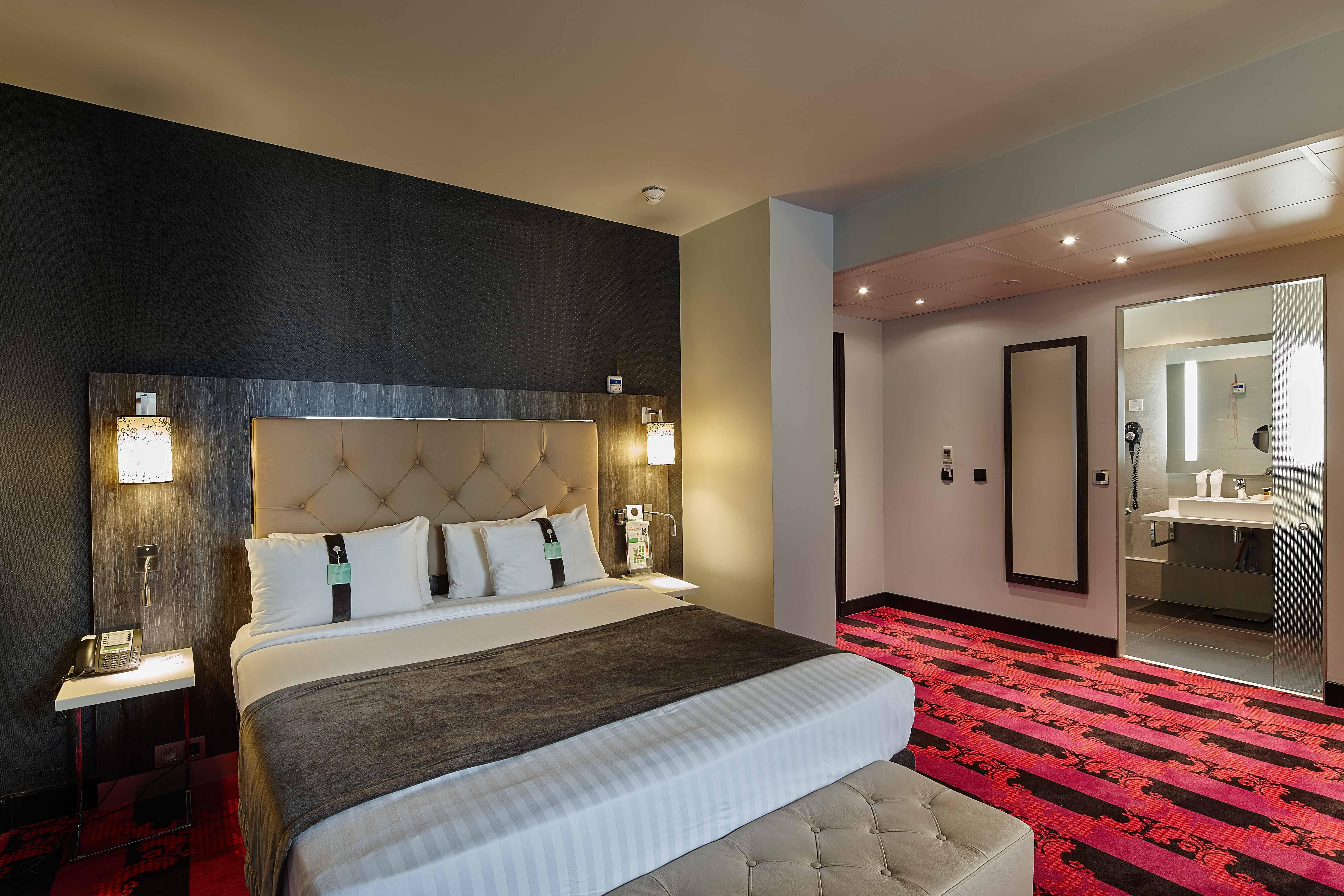 Hotel Doubletree By Hilton Paris Bougival Exteriér fotografie
