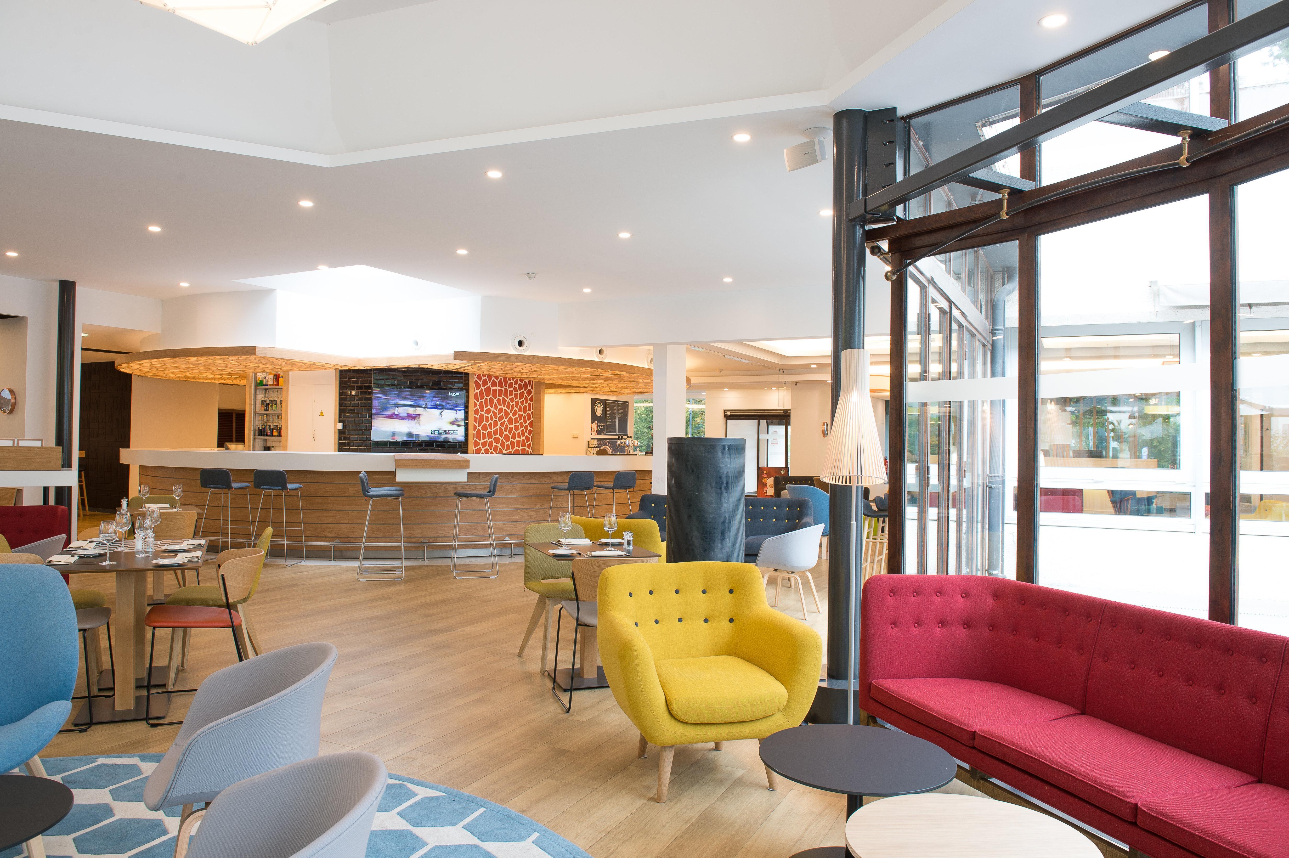 Hotel Doubletree By Hilton Paris Bougival Exteriér fotografie