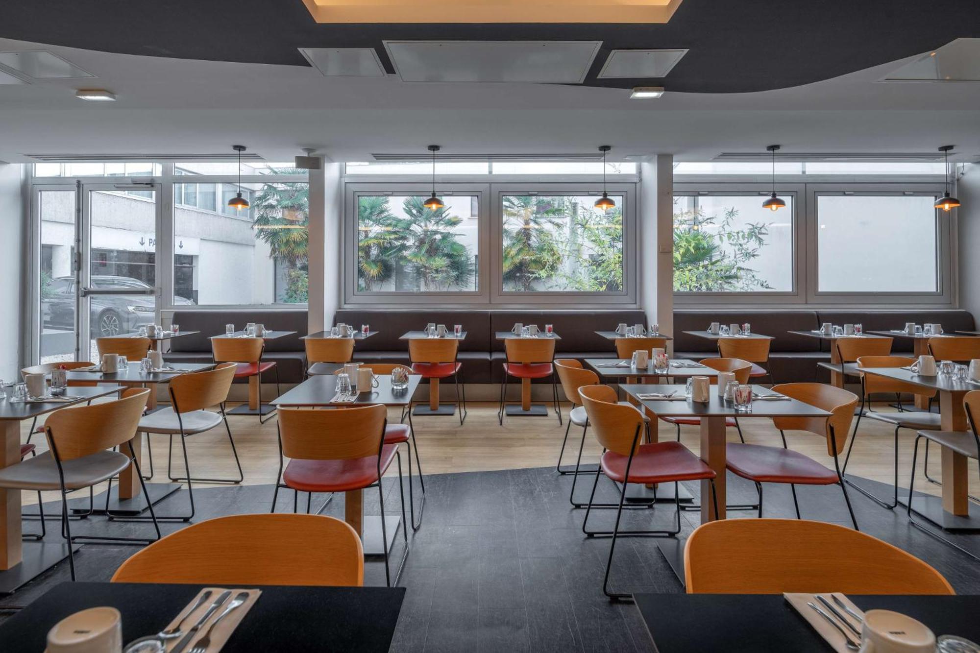 Hotel Doubletree By Hilton Paris Bougival Exteriér fotografie