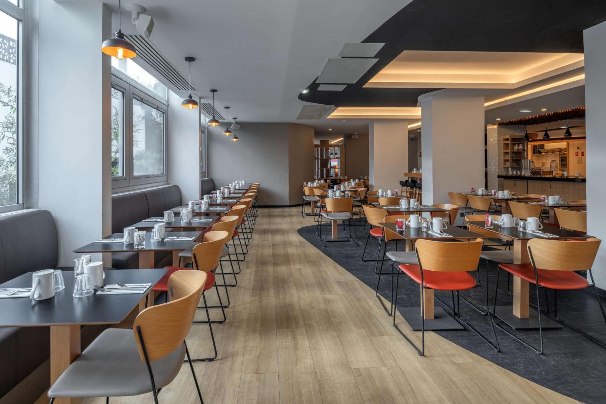 Hotel Doubletree By Hilton Paris Bougival Exteriér fotografie