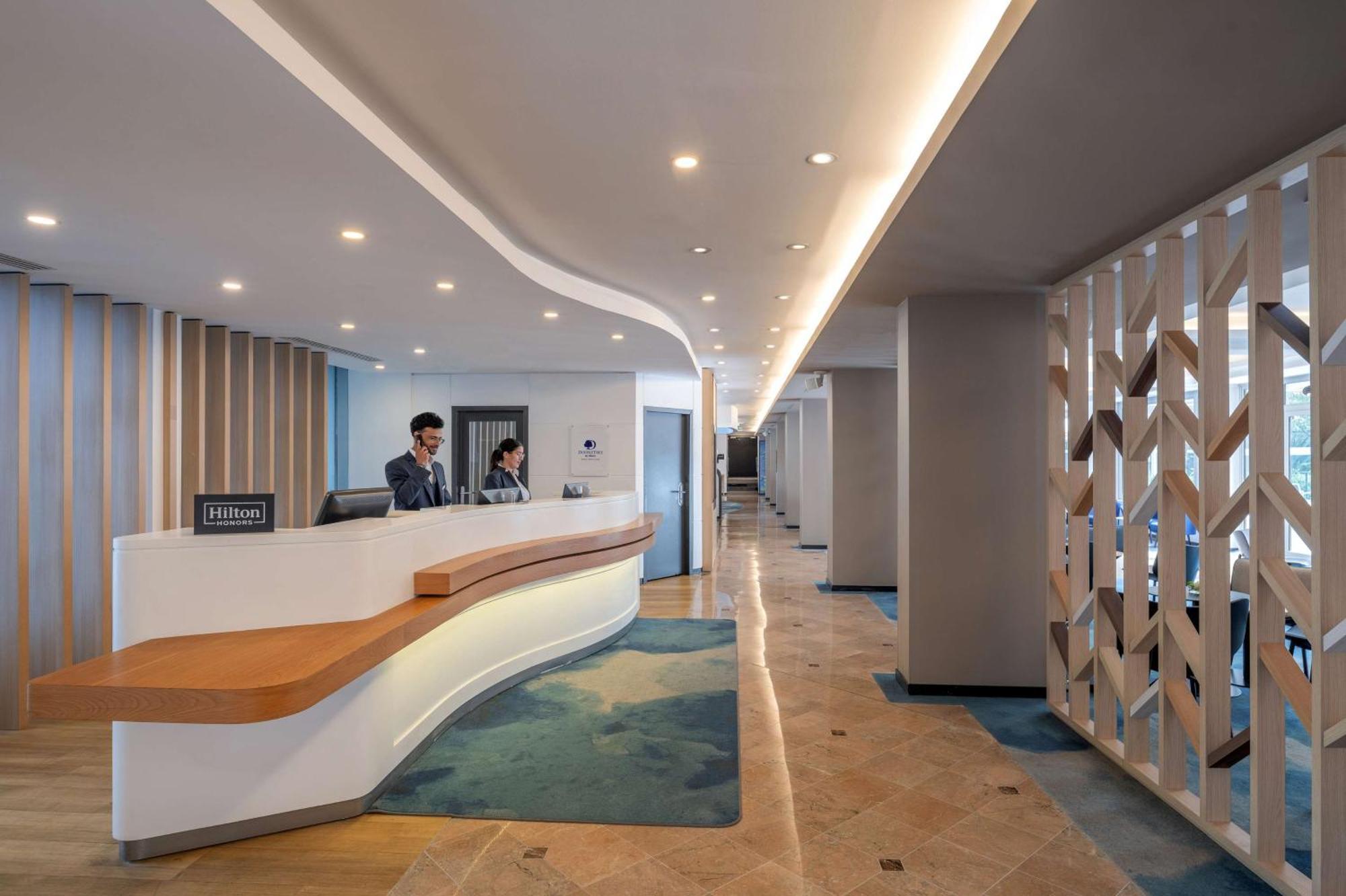 Hotel Doubletree By Hilton Paris Bougival Exteriér fotografie