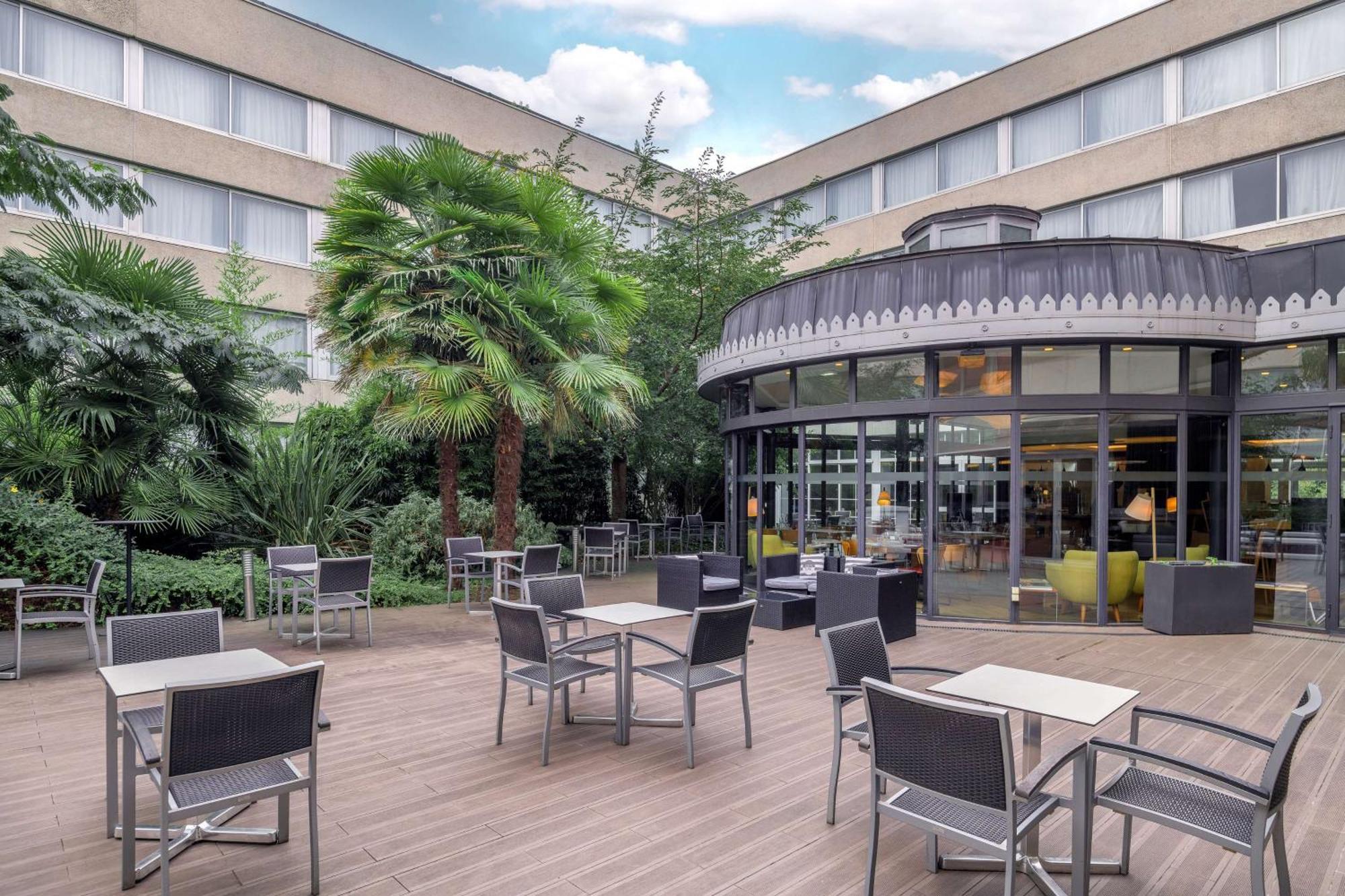 Hotel Doubletree By Hilton Paris Bougival Exteriér fotografie